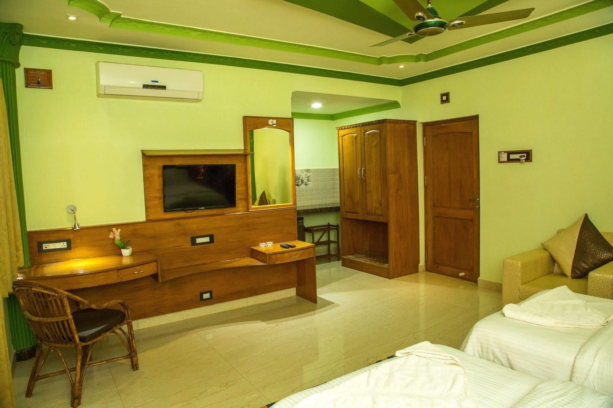 Sea View Resort Patnem Beach Bagian luar foto